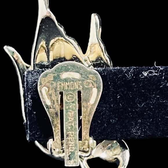 Emmons Gold Tone W/Off White Enamel Necklace & Tall Clip On Earrings Set (5321) - Picture 10 of 11